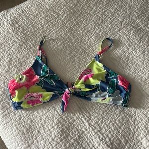 Xhilaration bathing suit top